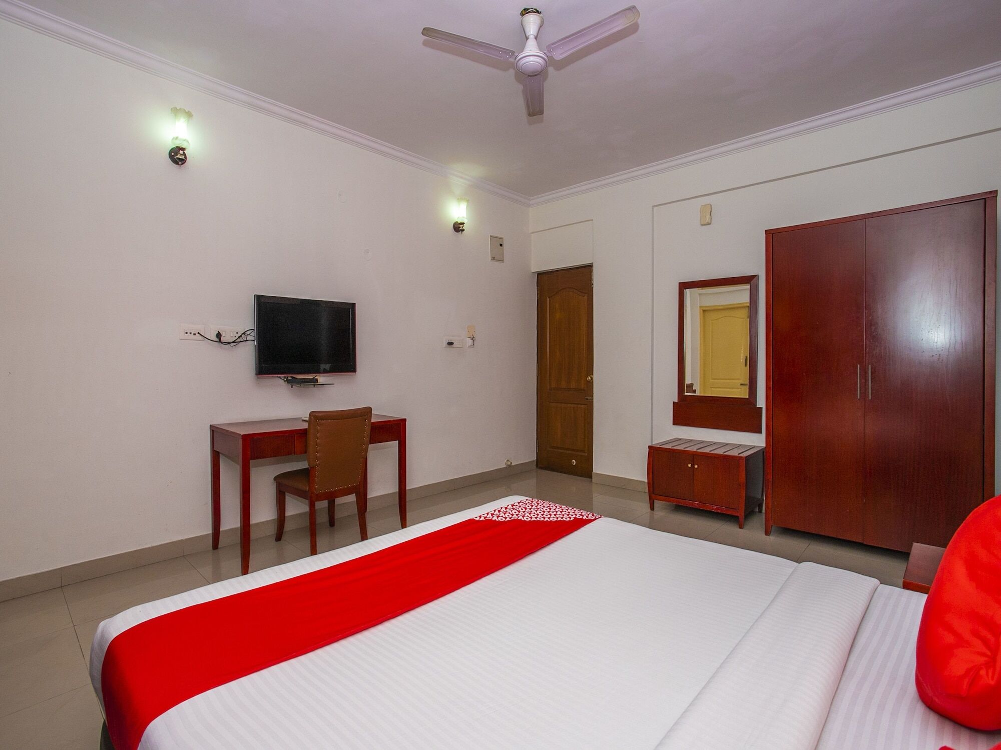 Oyo 23360 White Bricks Inn Bangalore Exterior photo