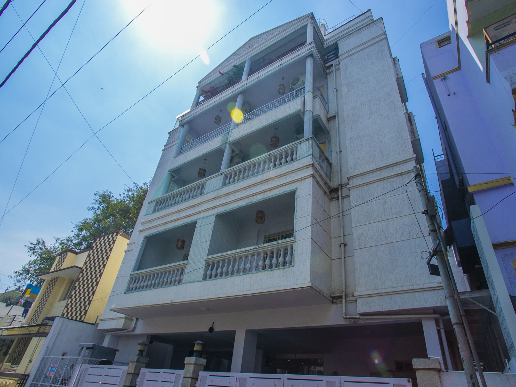 Oyo 23360 White Bricks Inn Bangalore Exterior photo